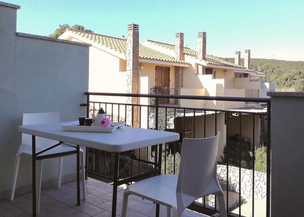 Casa Letizia Apartment Porto Pino Exterior photo